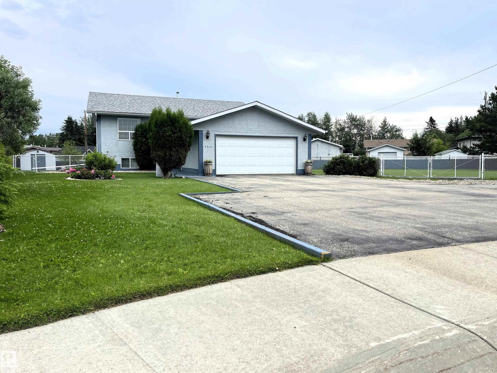4914 51 Ave - 38