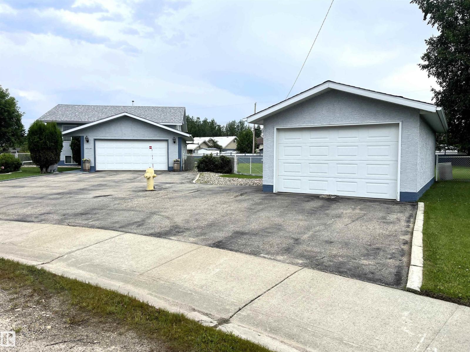 4914 51 Ave - 41