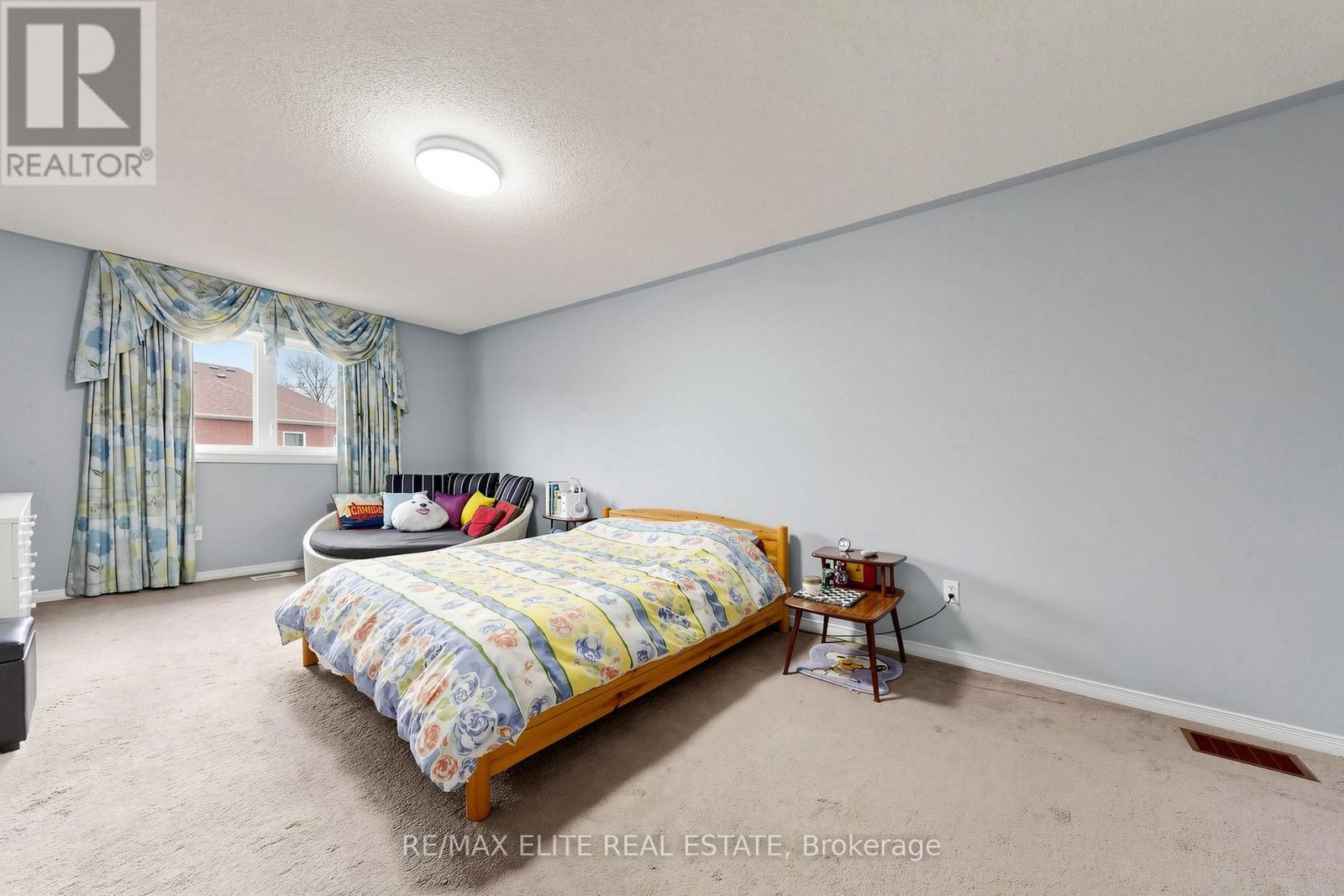 54 NATIONAL PINE DRIVE - 20