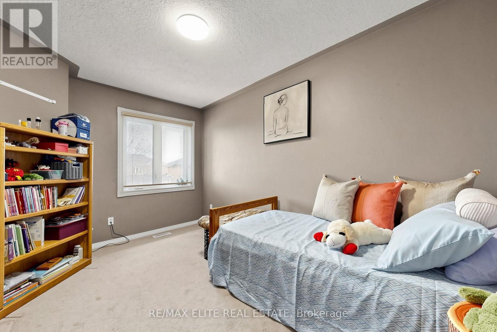 54 NATIONAL PINE DRIVE - 24