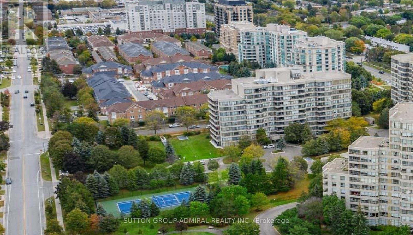#PH208 81 TOWNSGATE DRIVE - 21