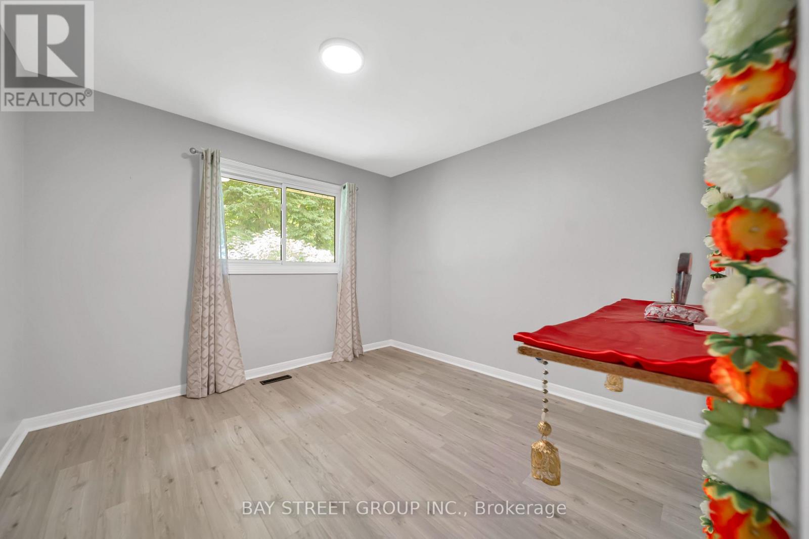 49 MAPLEWOOD DRIVE - 23