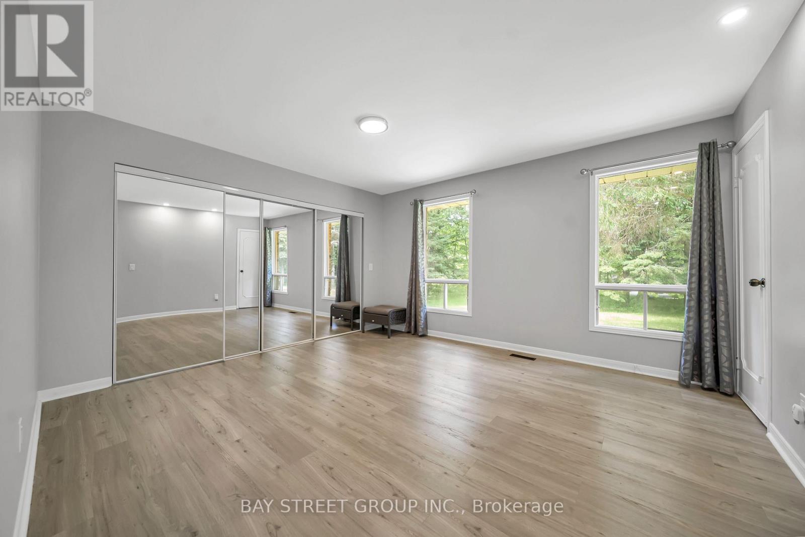 49 MAPLEWOOD DRIVE - 24