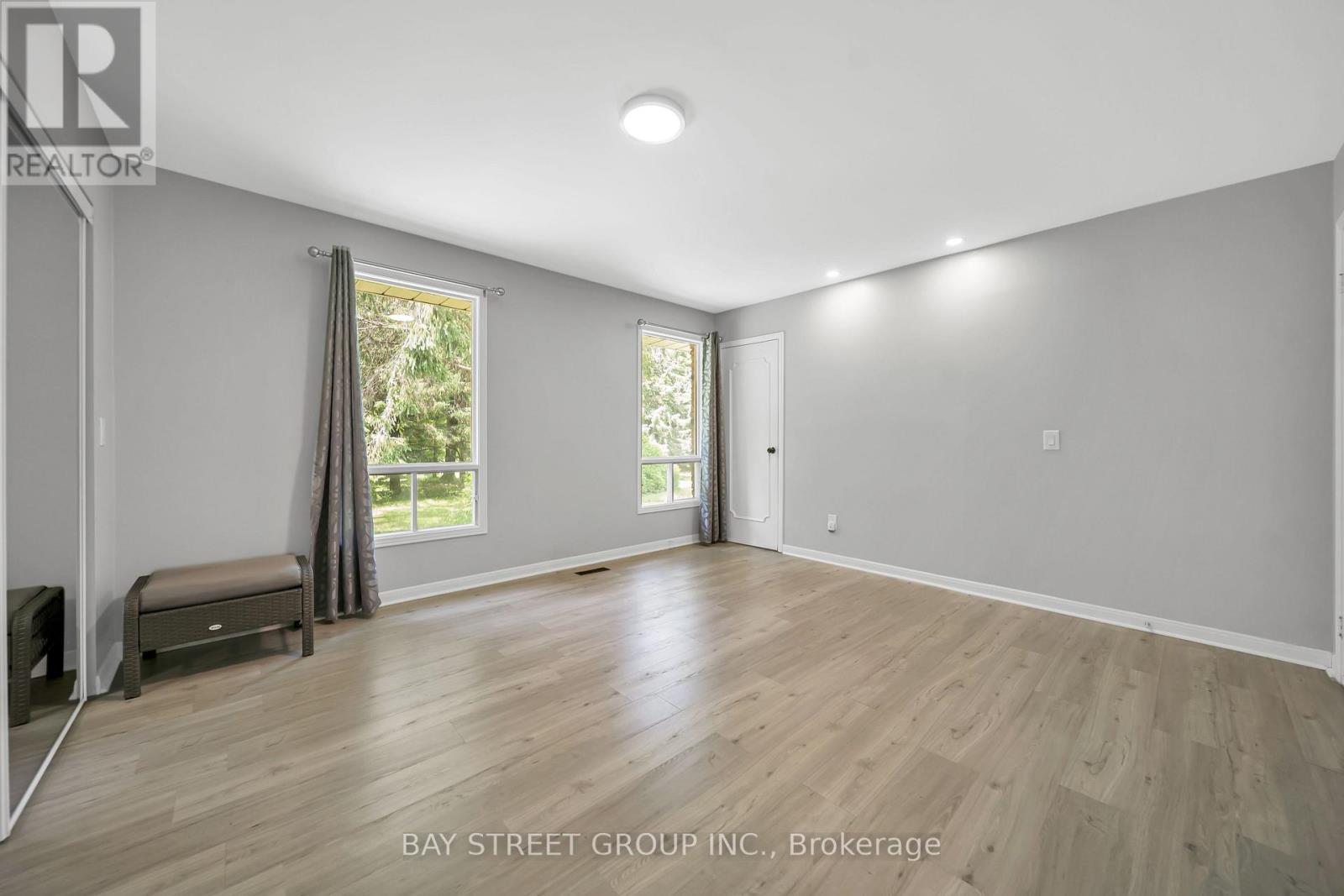 49 MAPLEWOOD DRIVE - 19
