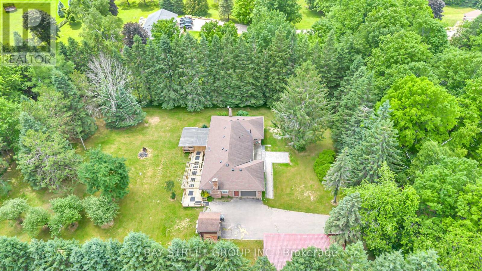 49 MAPLEWOOD DRIVE - 30