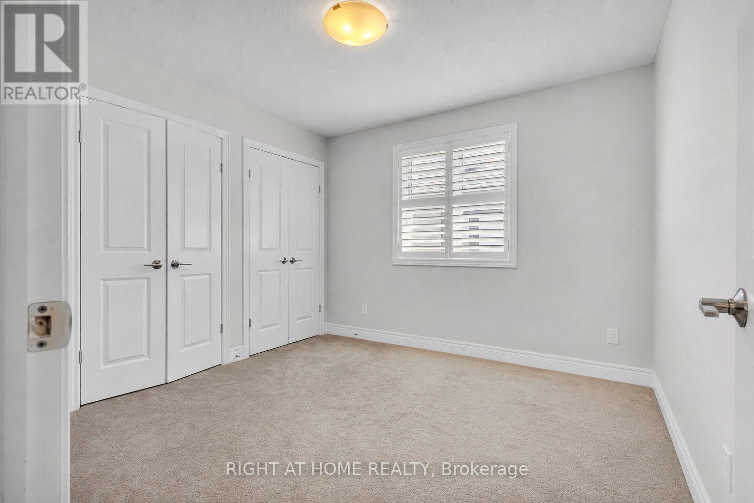 321 CARRIAGE WAY - 25