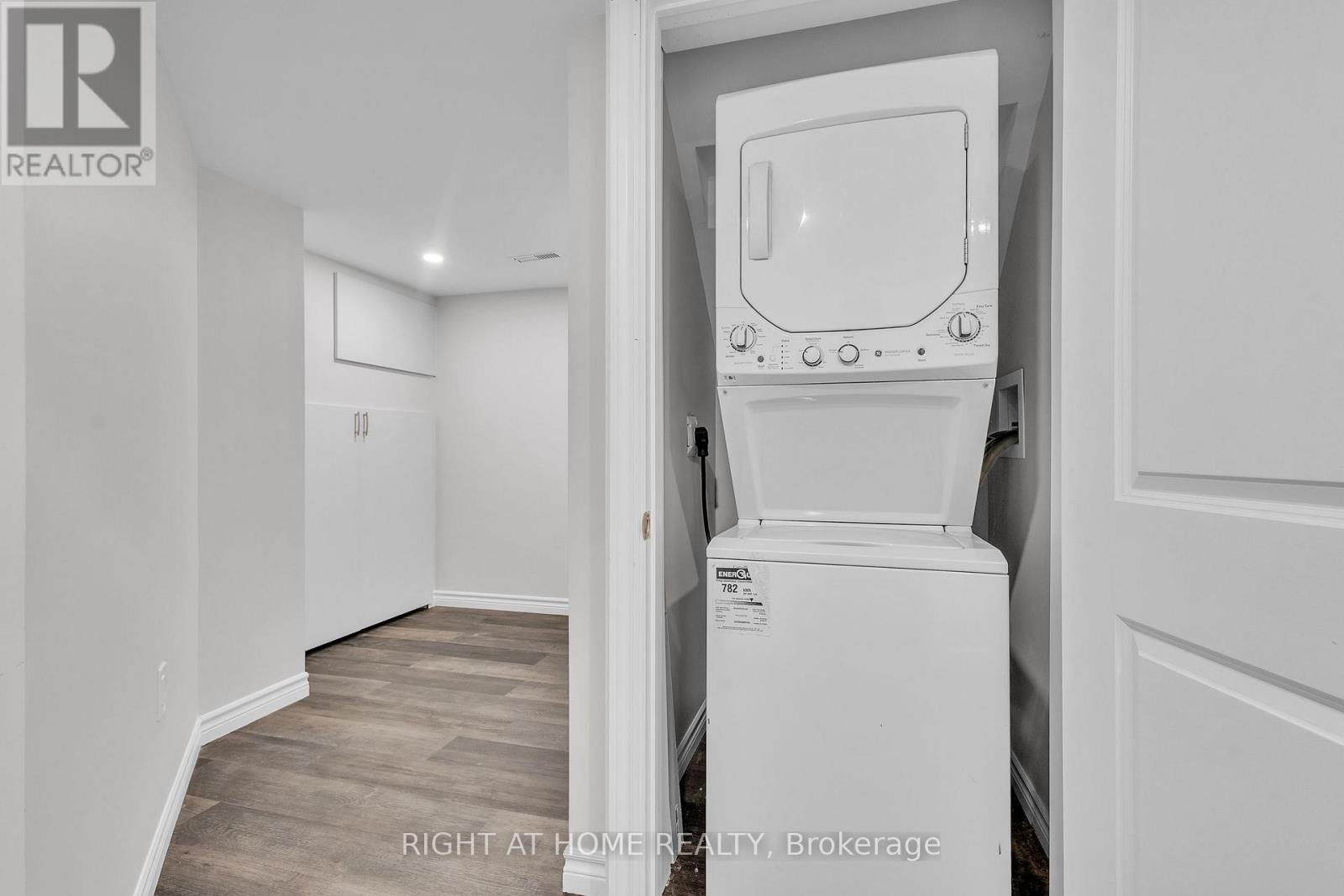 321 CARRIAGE WAY - 45