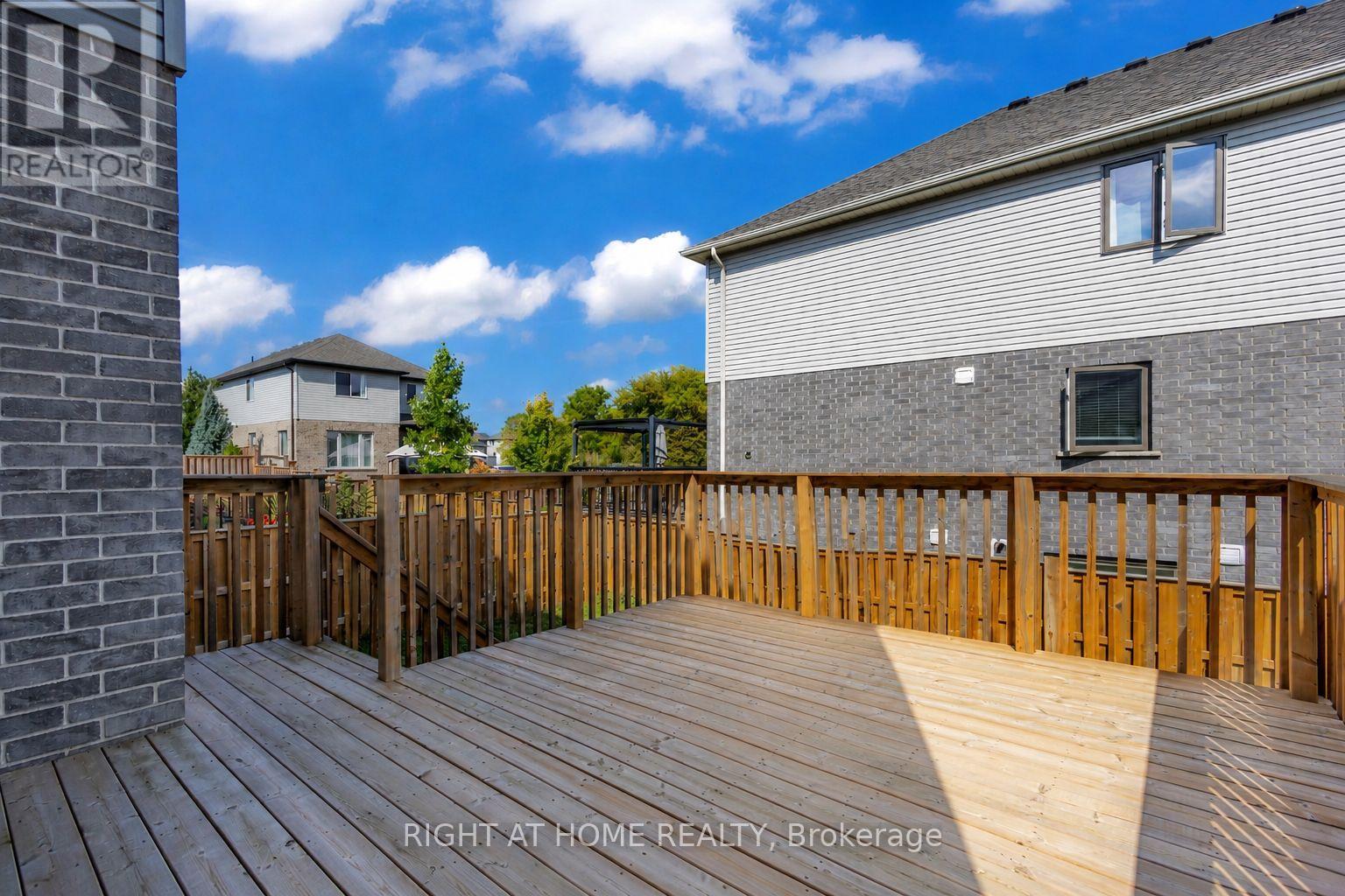 321 CARRIAGE WAY - 47