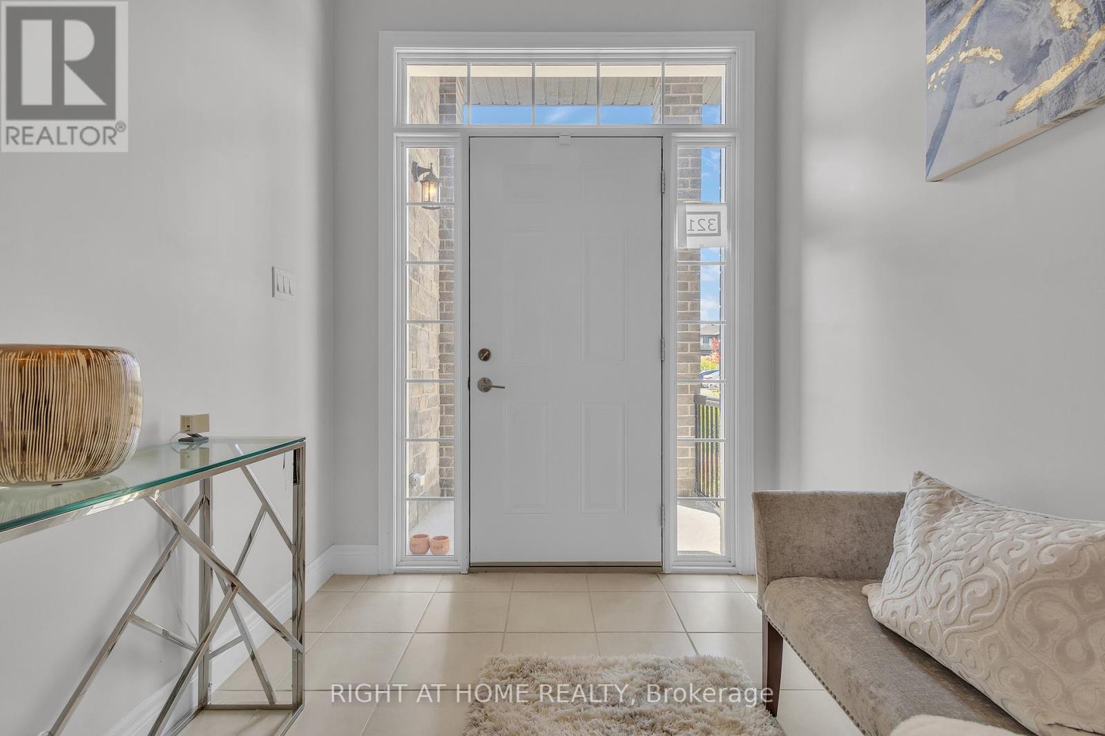 321 CARRIAGE WAY - 6