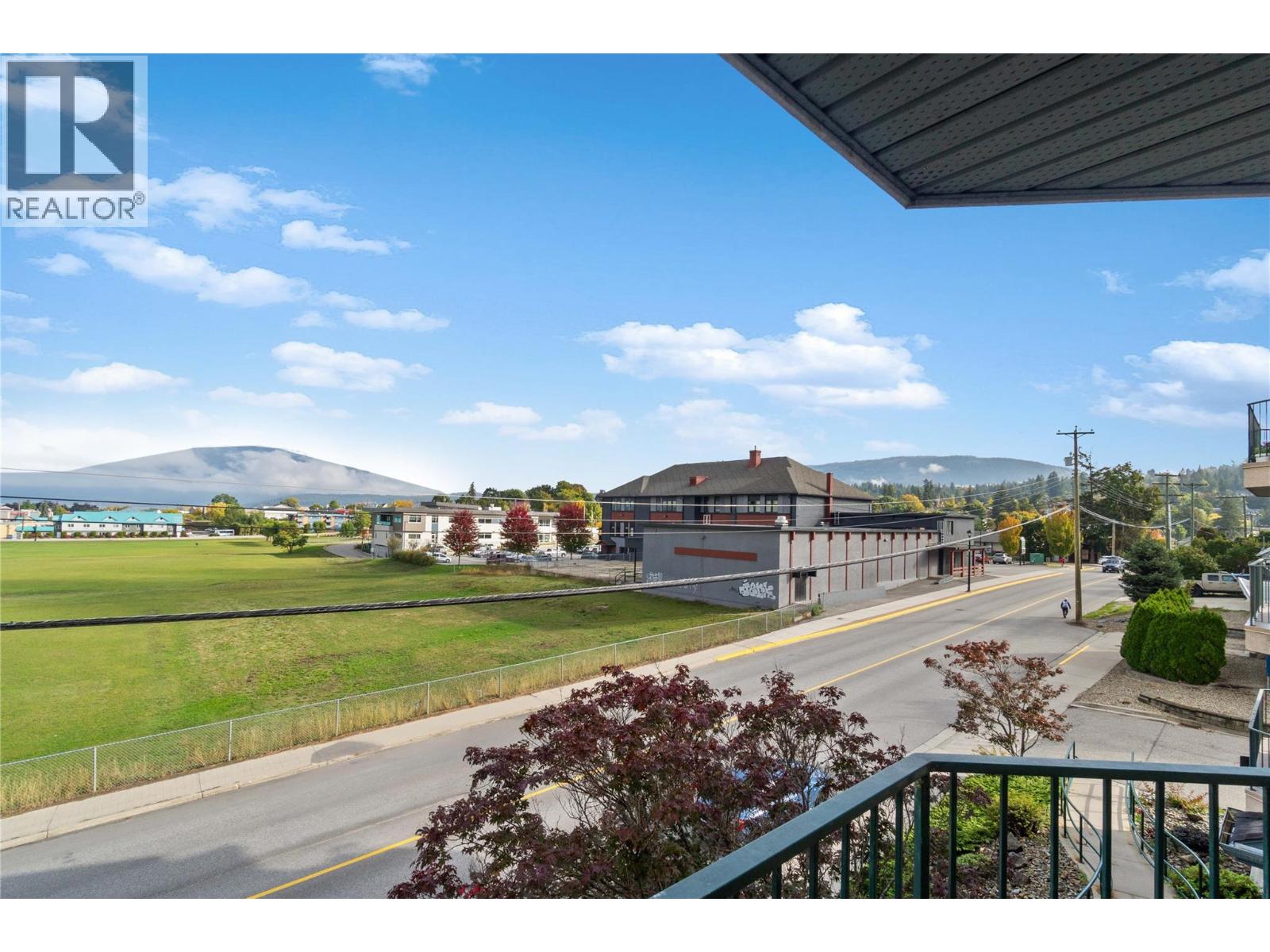 #301 160 5th Avenue SW - 3