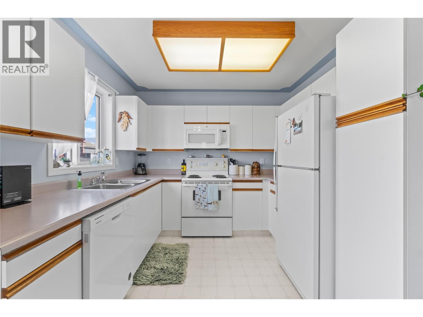 #301 160 5th Avenue SW - 16