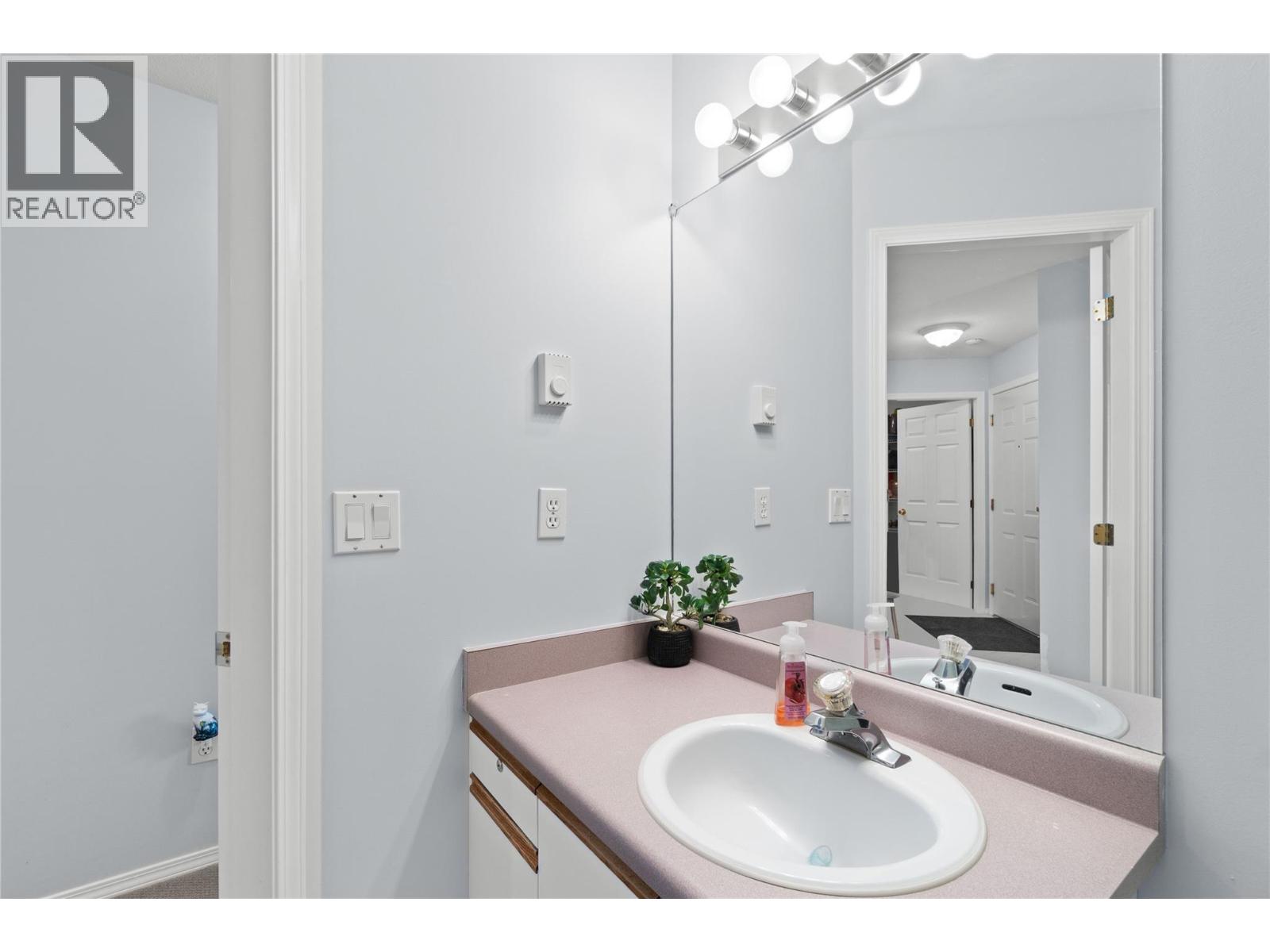 #301 160 5th Avenue SW - 35