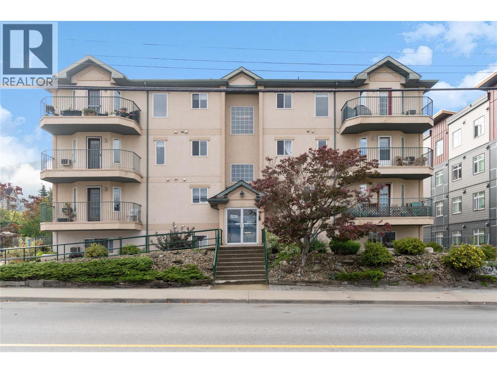 #301 160 5th Avenue SW - 40
