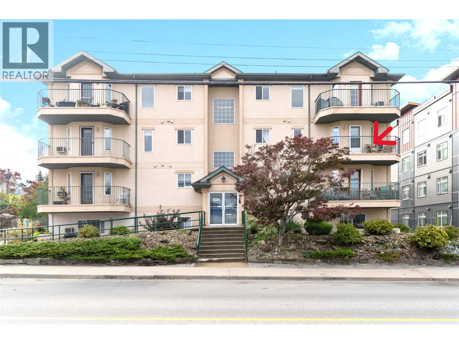 #301 160 5th Avenue SW - 1