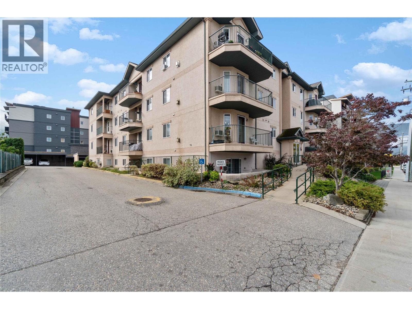 #301 160 5th Avenue SW - 43