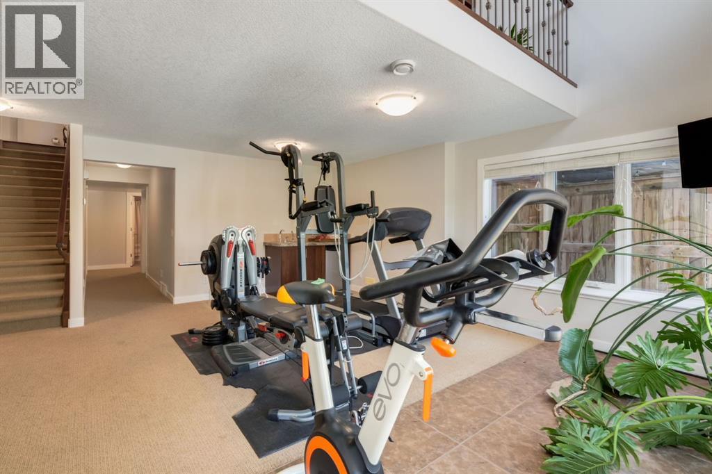 Lower Walk-out Great Room with Wet Bar