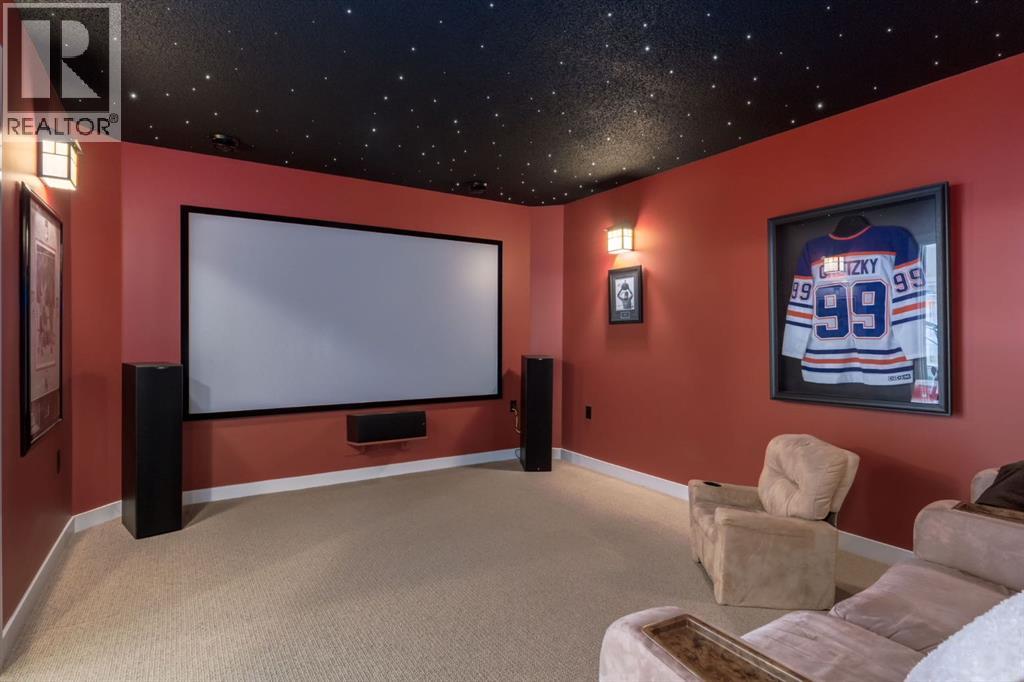 120" Screen Theatre with 6.1 Surround Sound