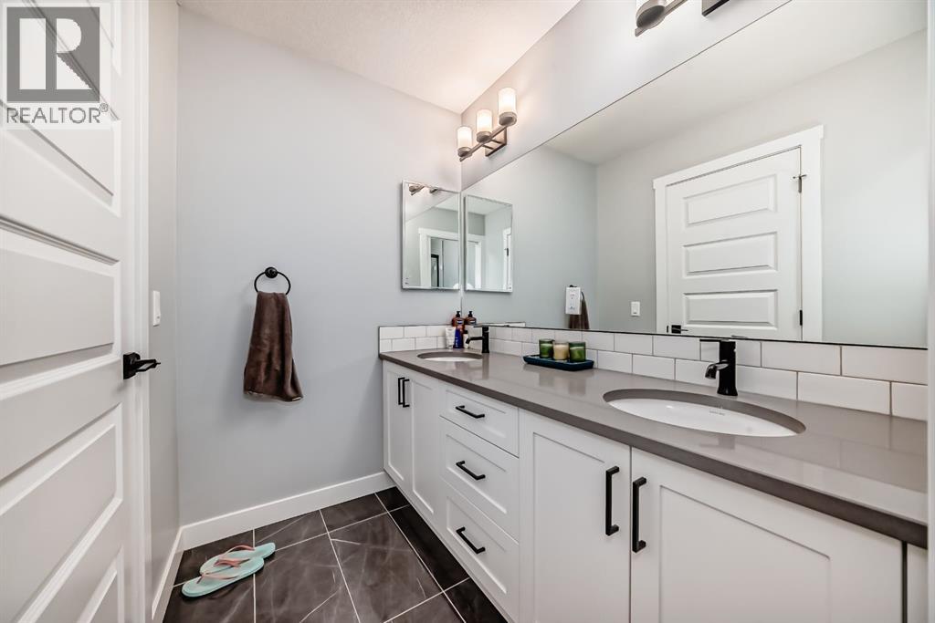 216 Homestead Grove NE - 22