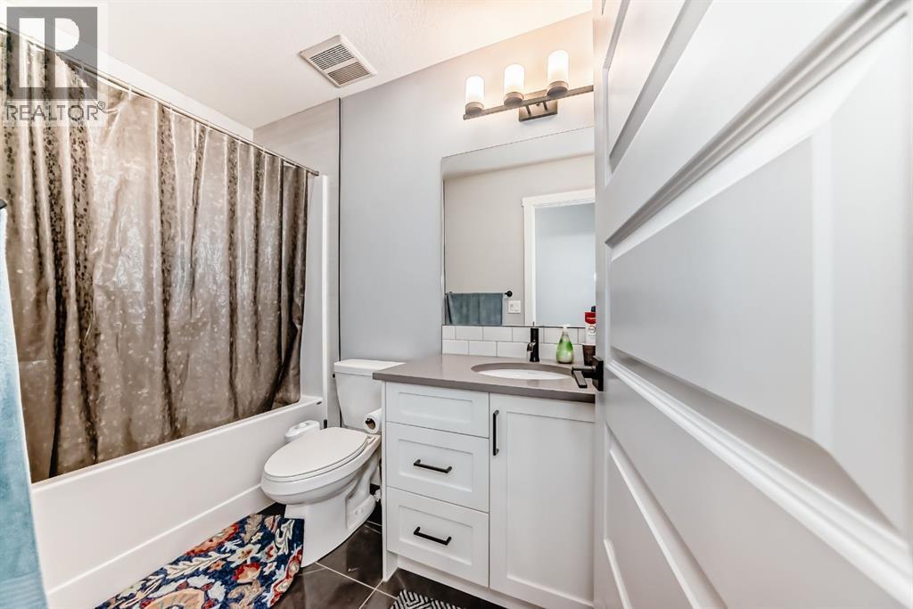 216 Homestead Grove NE - 27