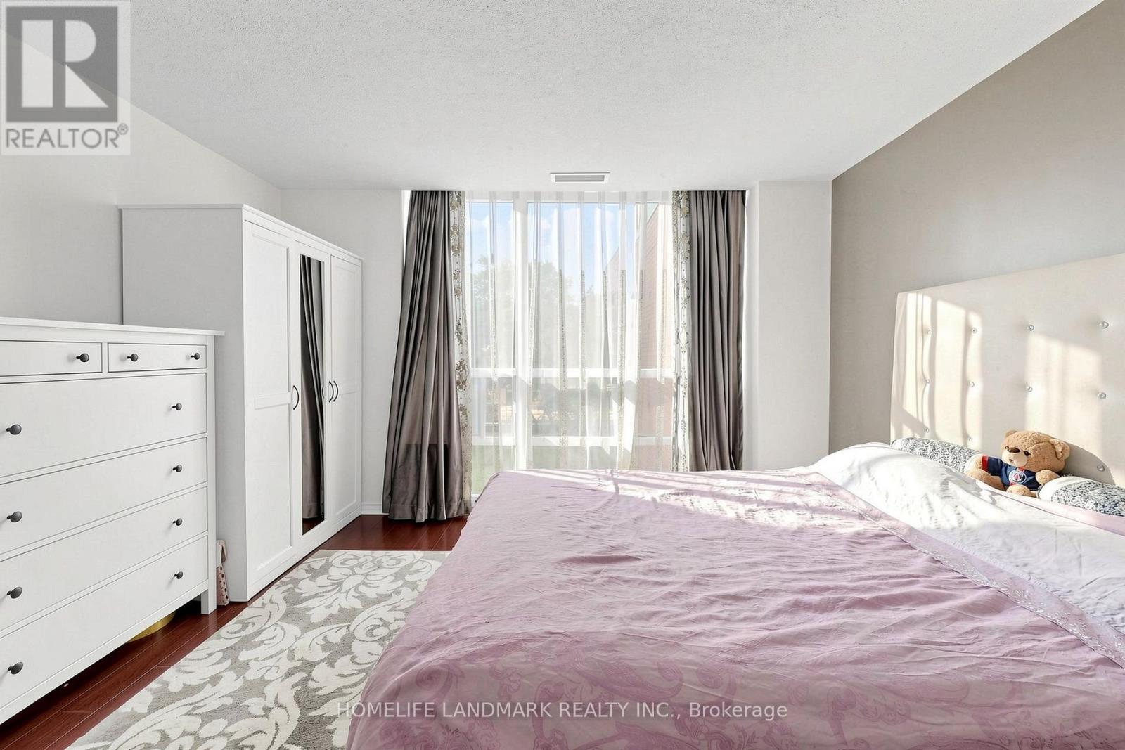 #312 22 OLIVE AVENUE - 17