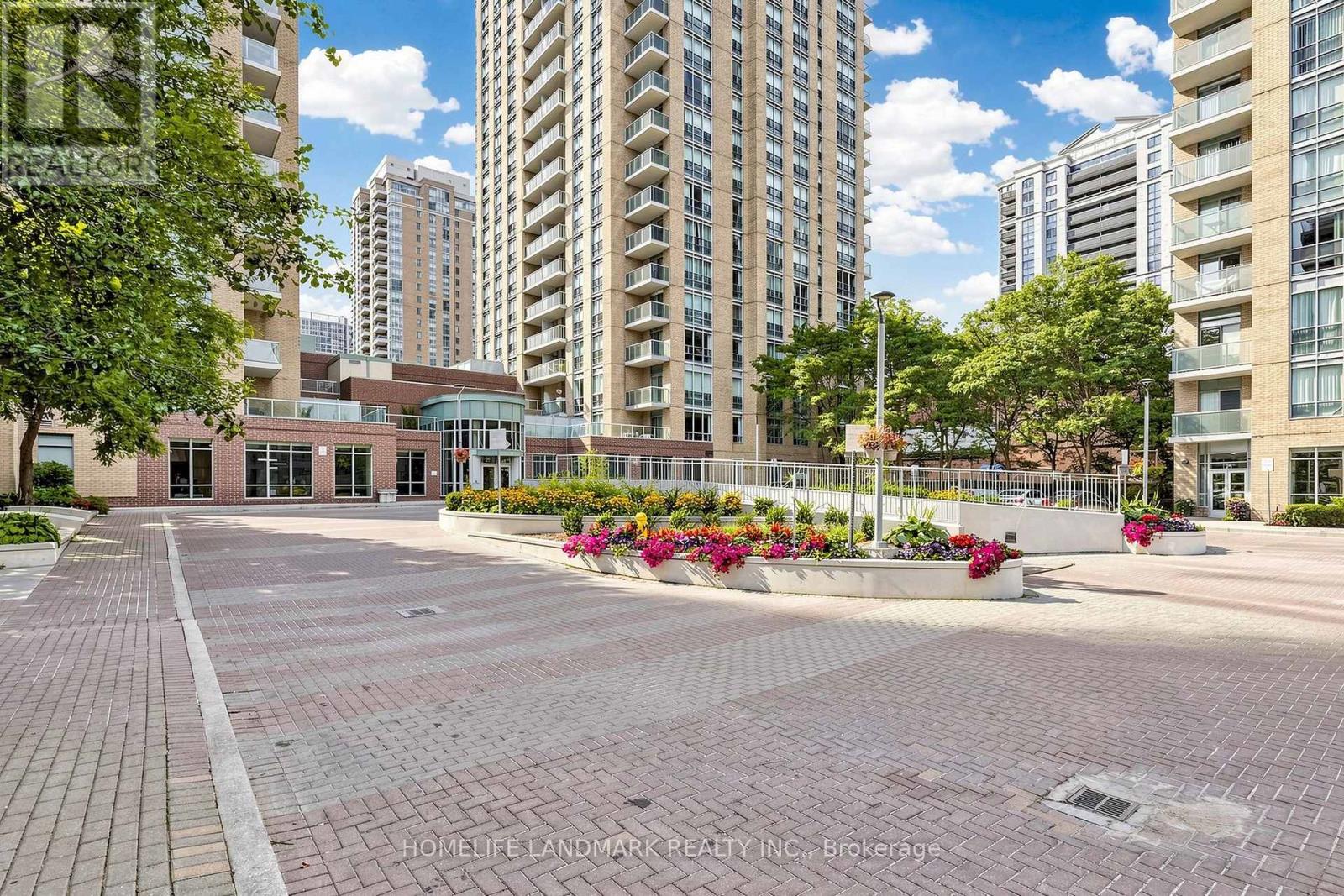 #312 22 OLIVE AVENUE - 32