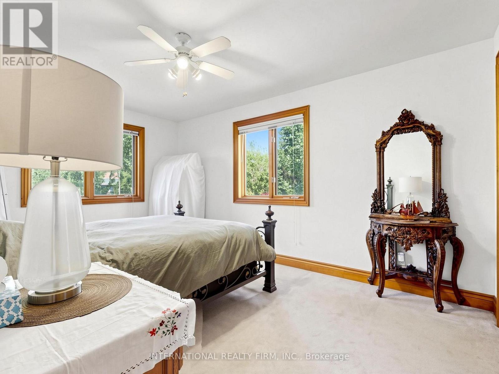200 BURNDALE AVENUE - 32