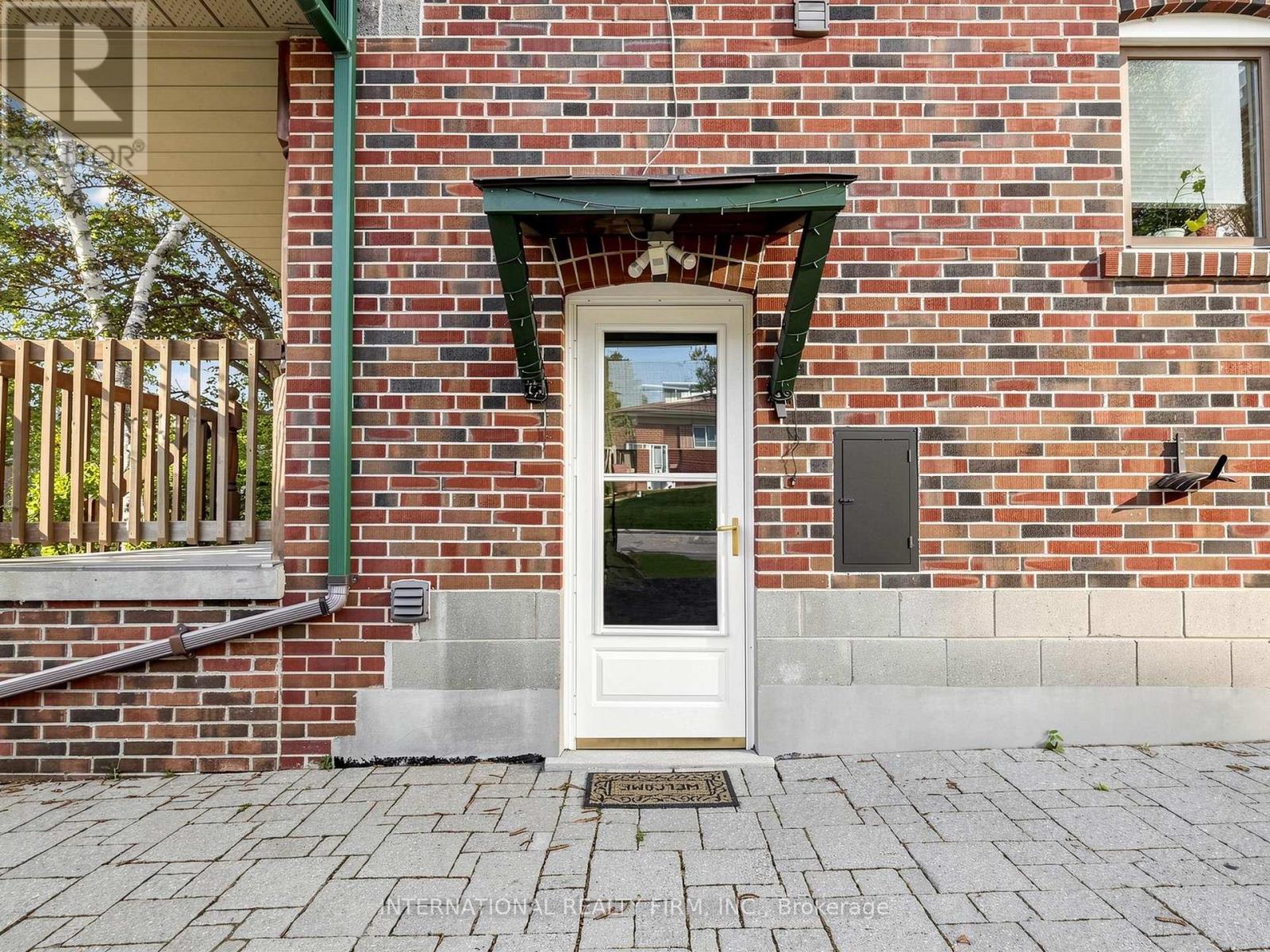 200 BURNDALE AVENUE - 4