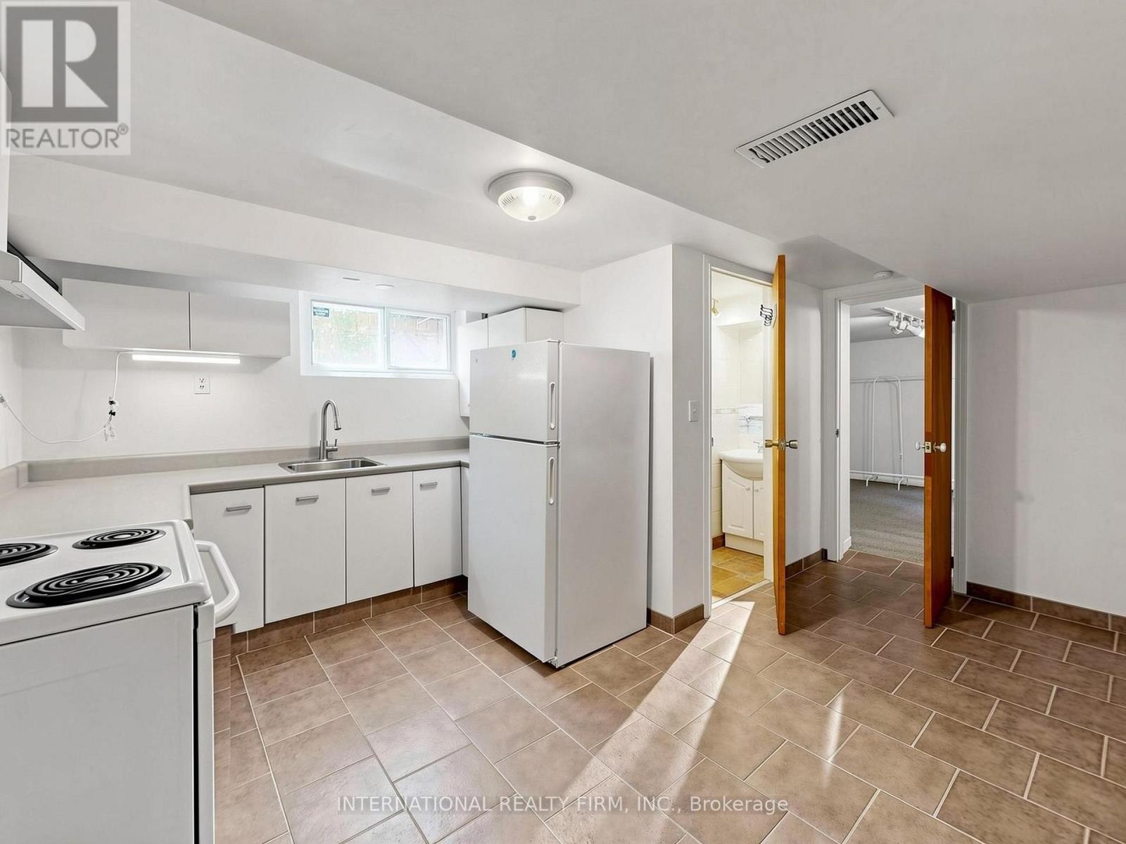 200 BURNDALE AVENUE - 41