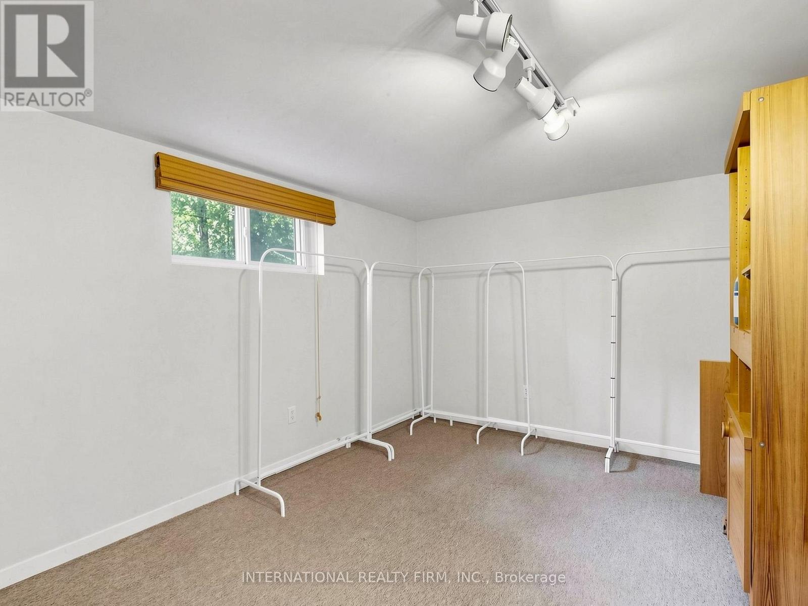 200 BURNDALE AVENUE - 44