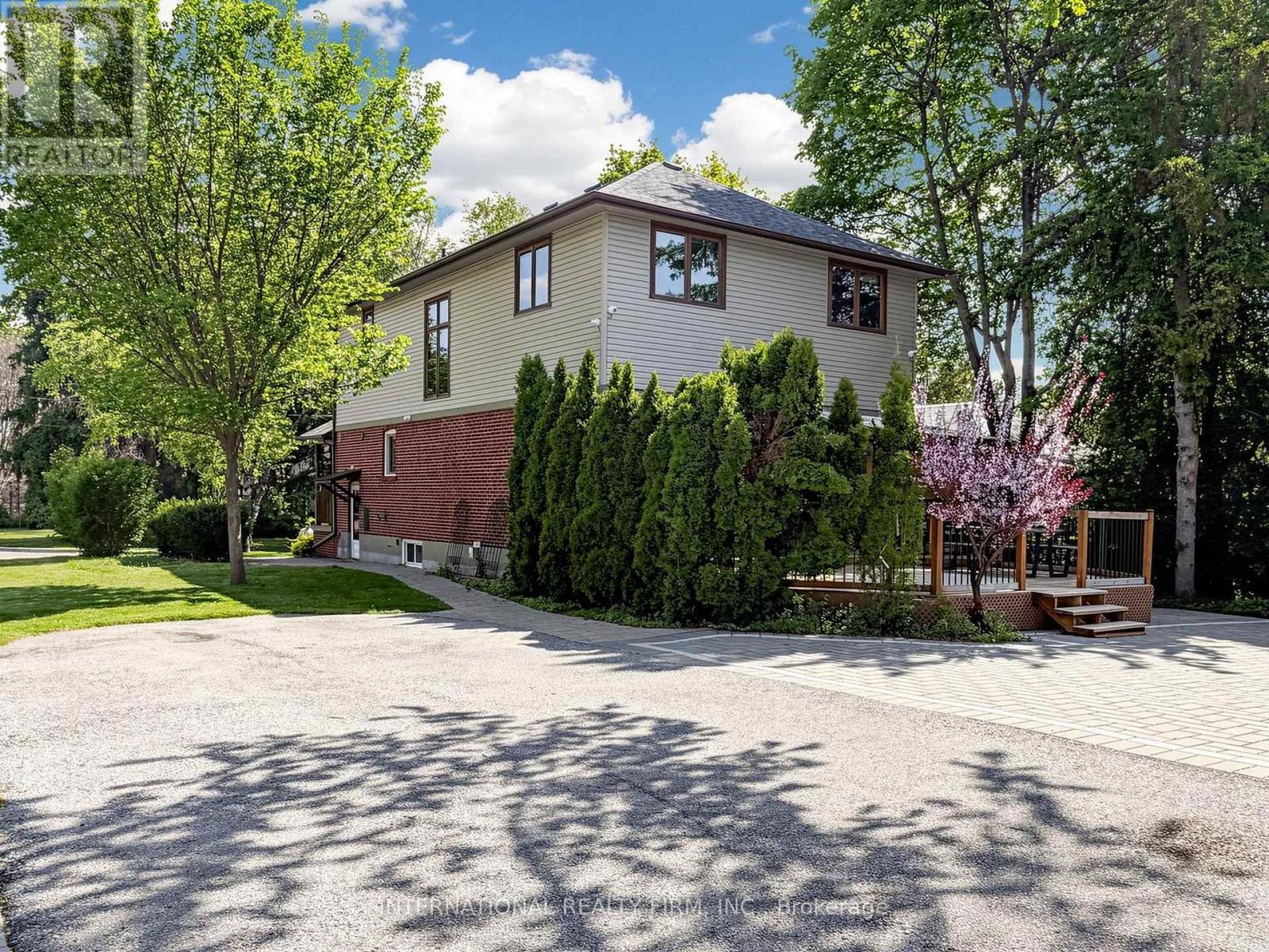 200 BURNDALE AVENUE - 46
