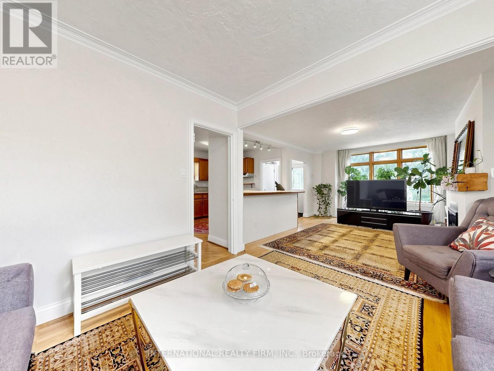 200 BURNDALE AVENUE - 8