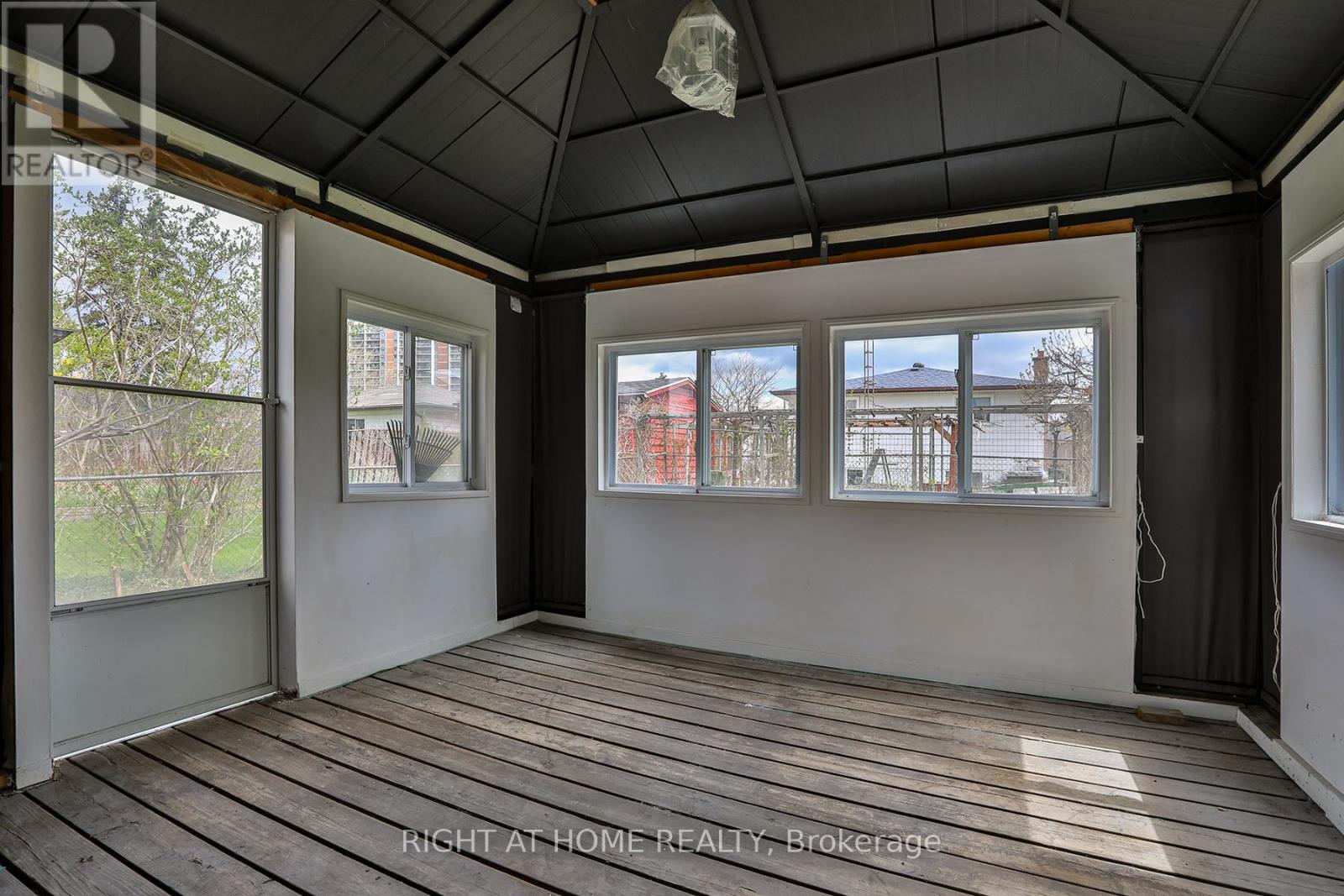 7 CHARTERHOUSE ROAD - 37