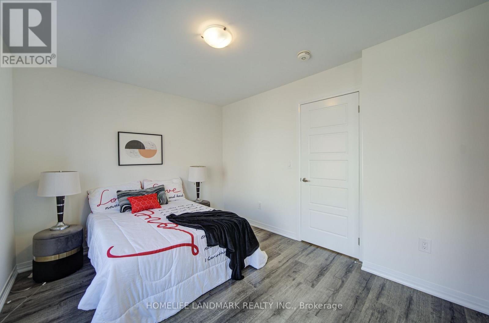 38 SARAH JACKSON CRESCENT - 21