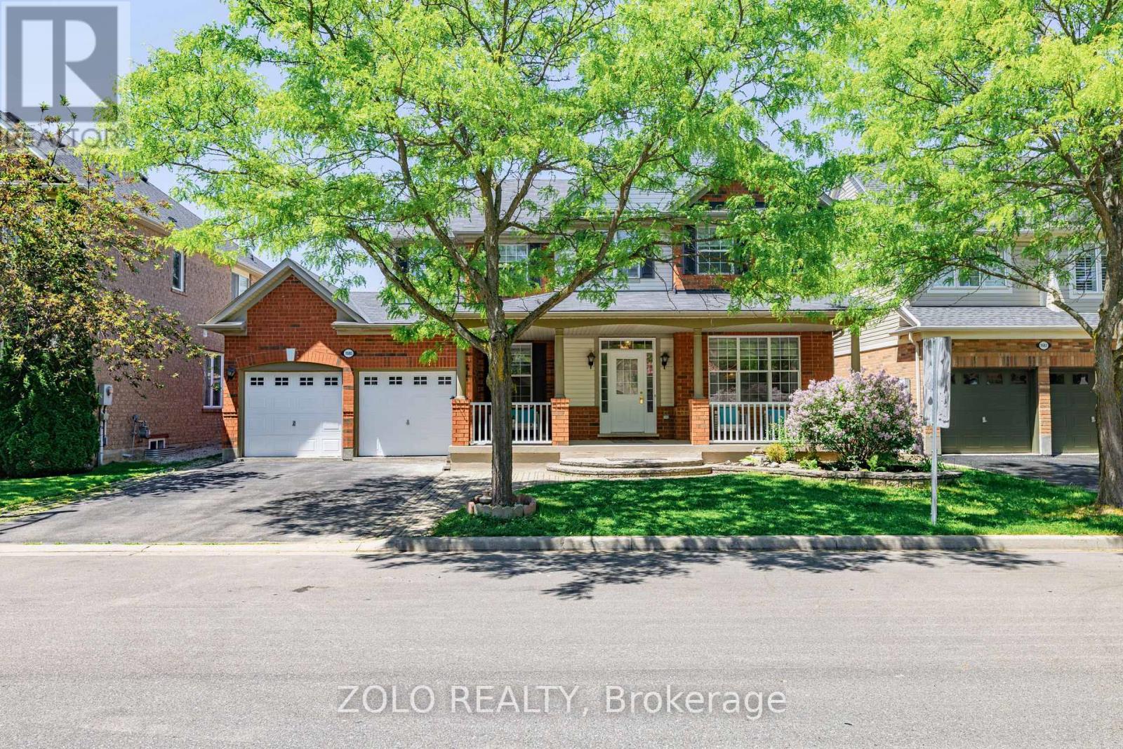 1580 EARL CRESCENT - 2