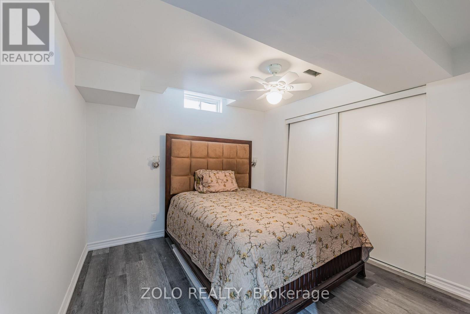1580 EARL CRESCENT - 36