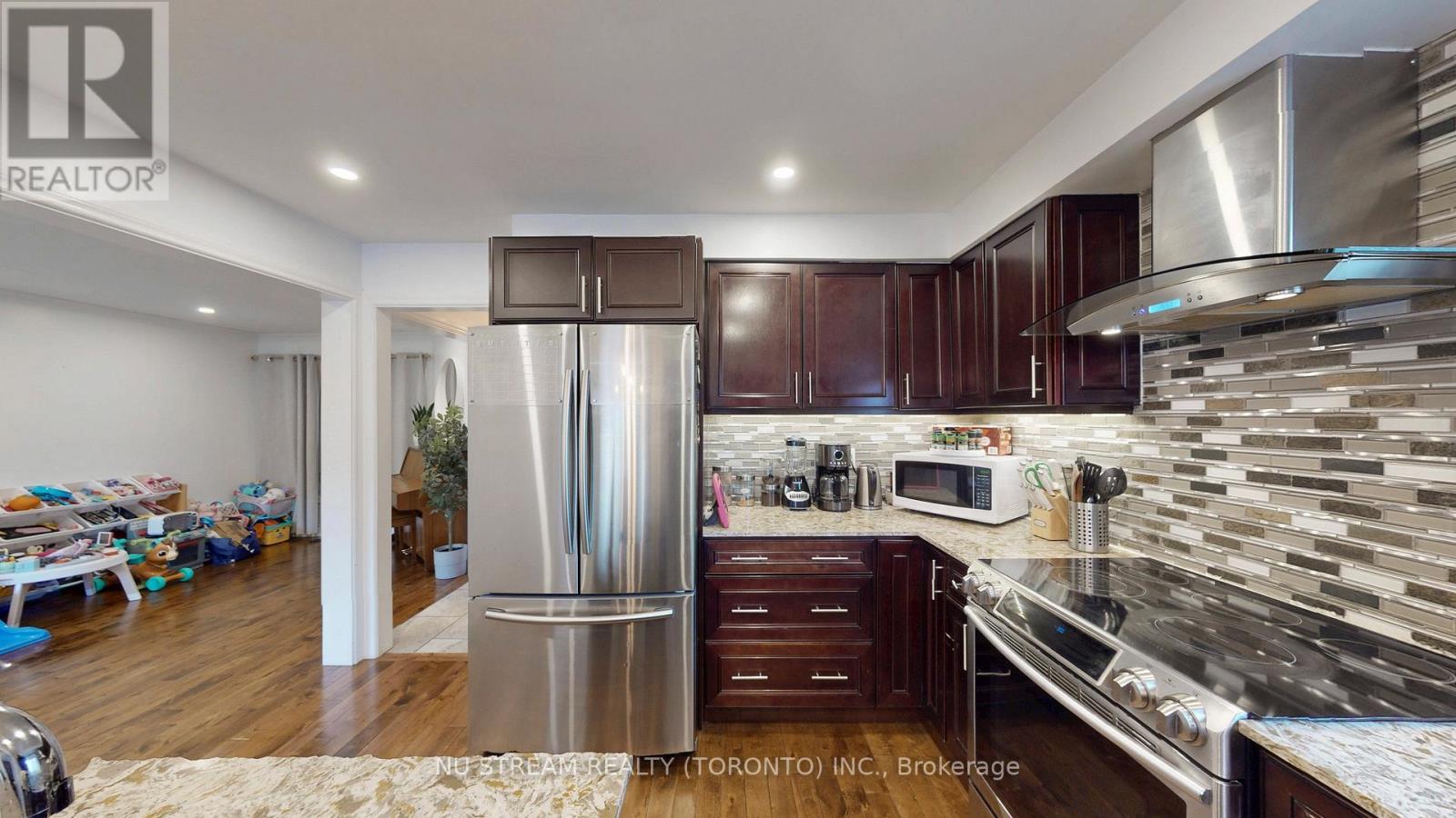 3926 HAZELRIDGE ROAD - 11