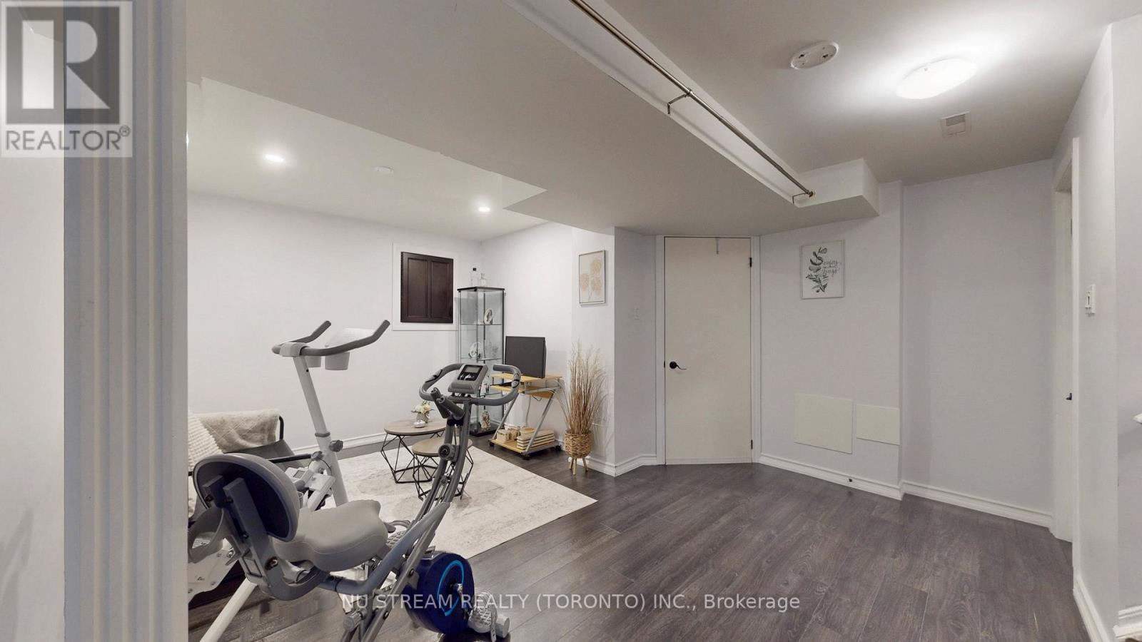 3926 HAZELRIDGE ROAD - 33
