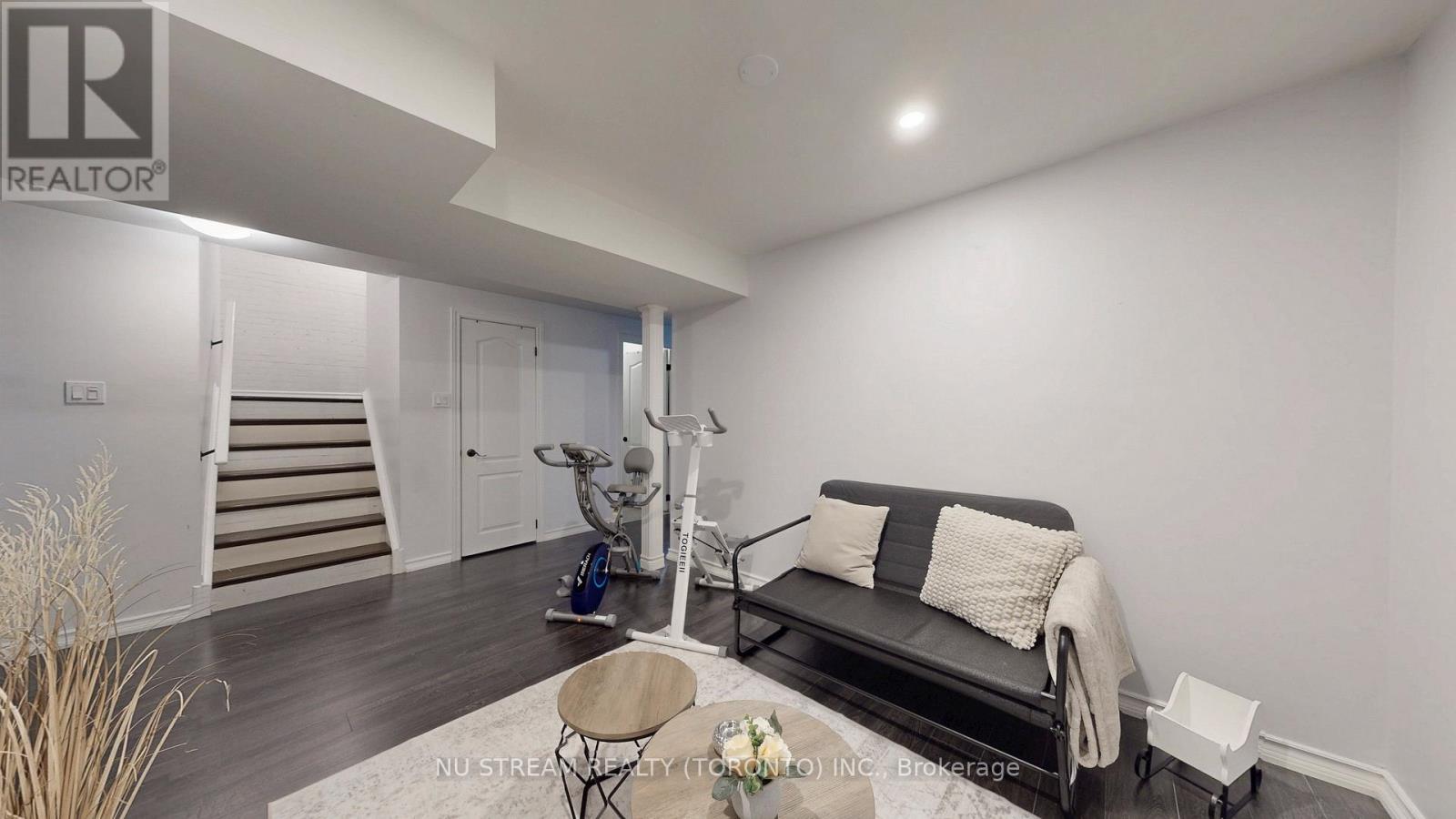 3926 HAZELRIDGE ROAD - 35
