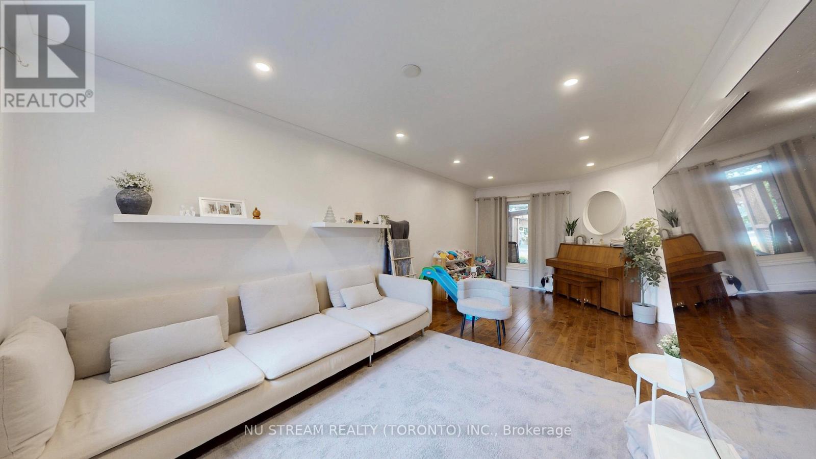3926 HAZELRIDGE ROAD - 50