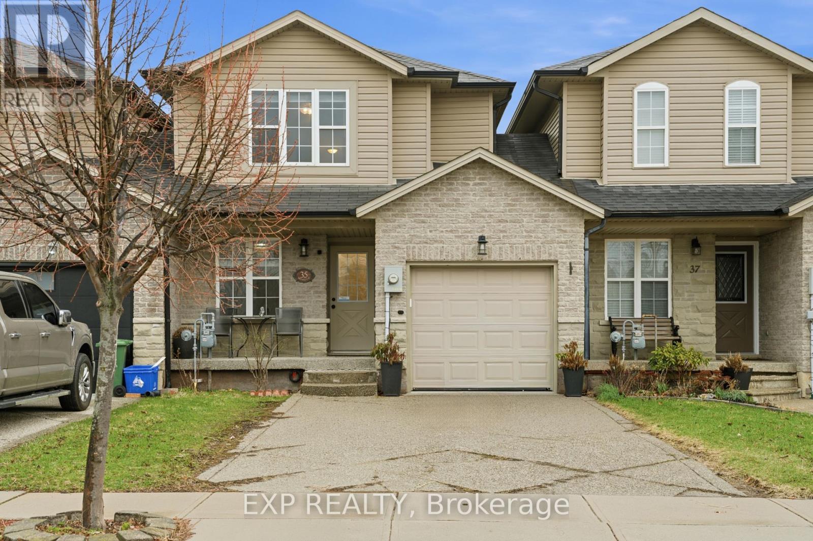35 THAMES WAY - 1