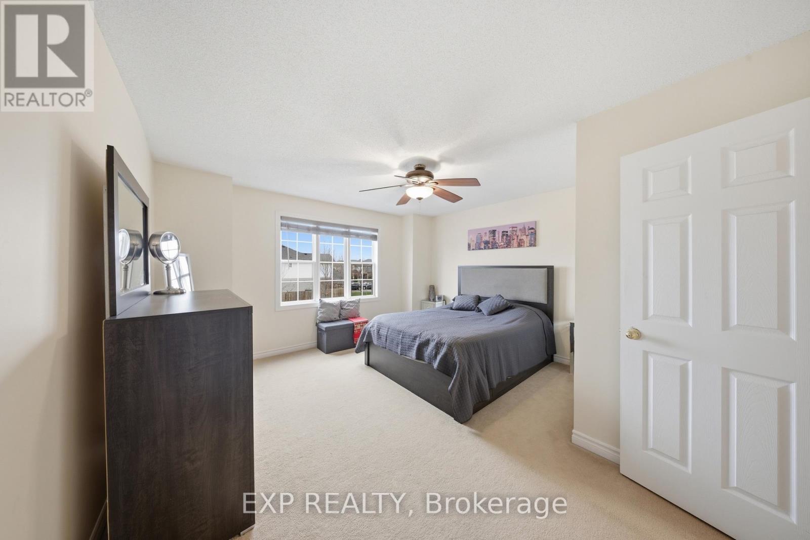 35 THAMES WAY - 20