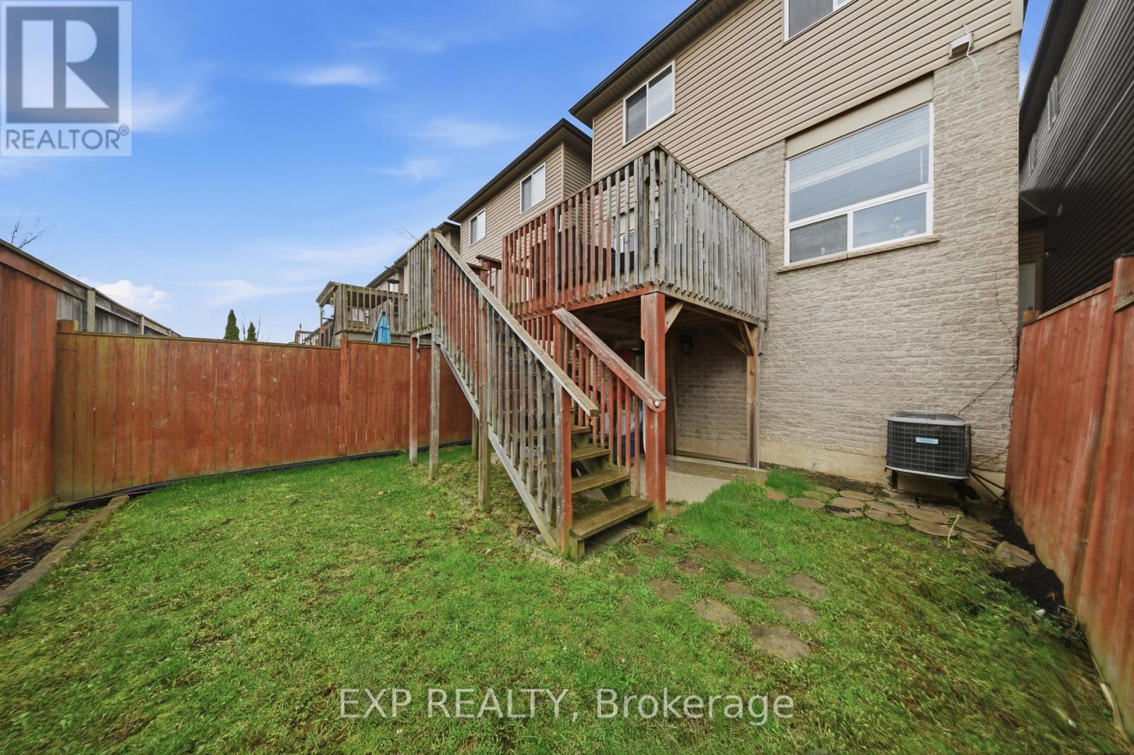 35 THAMES WAY - 34