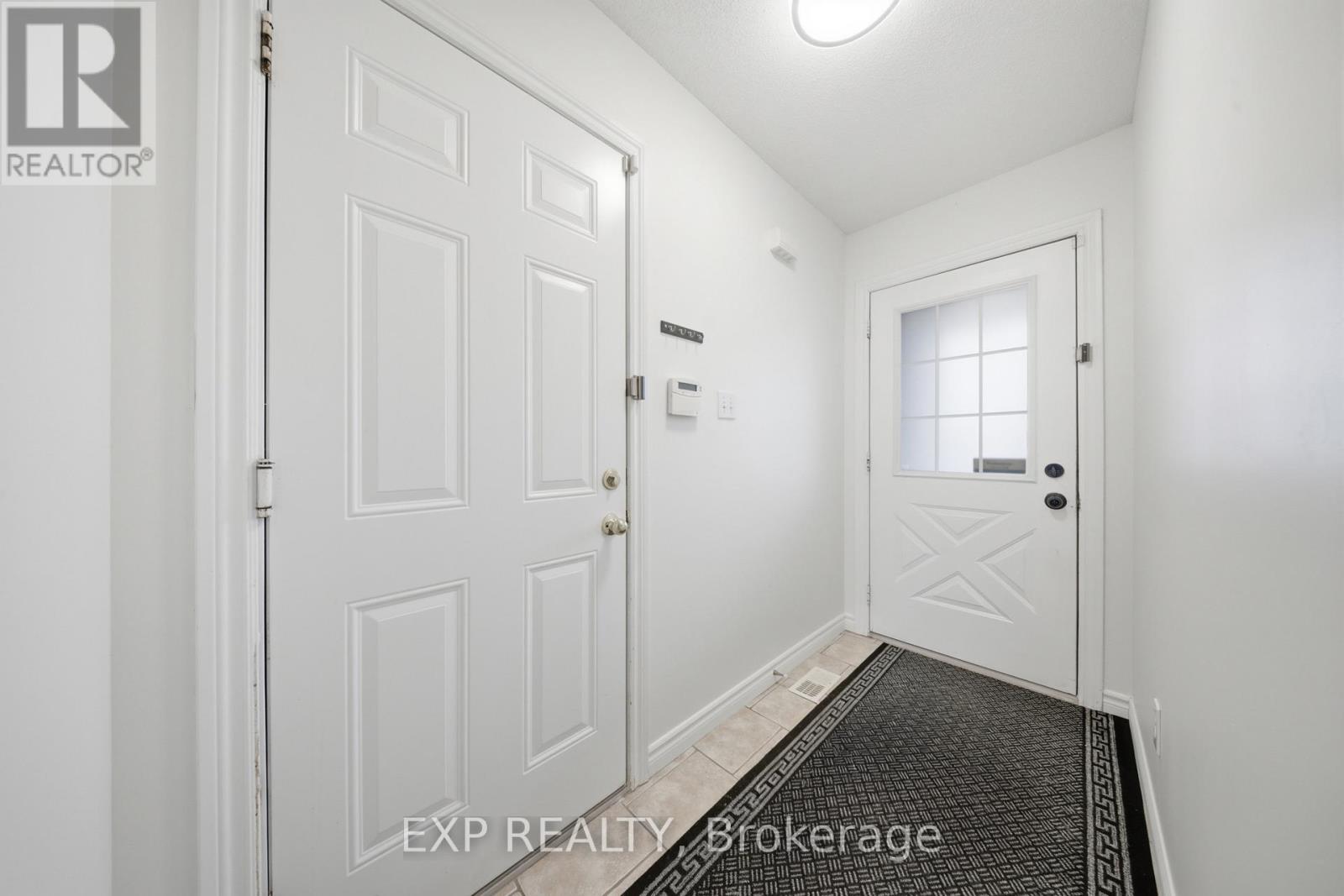 35 THAMES WAY - 5
