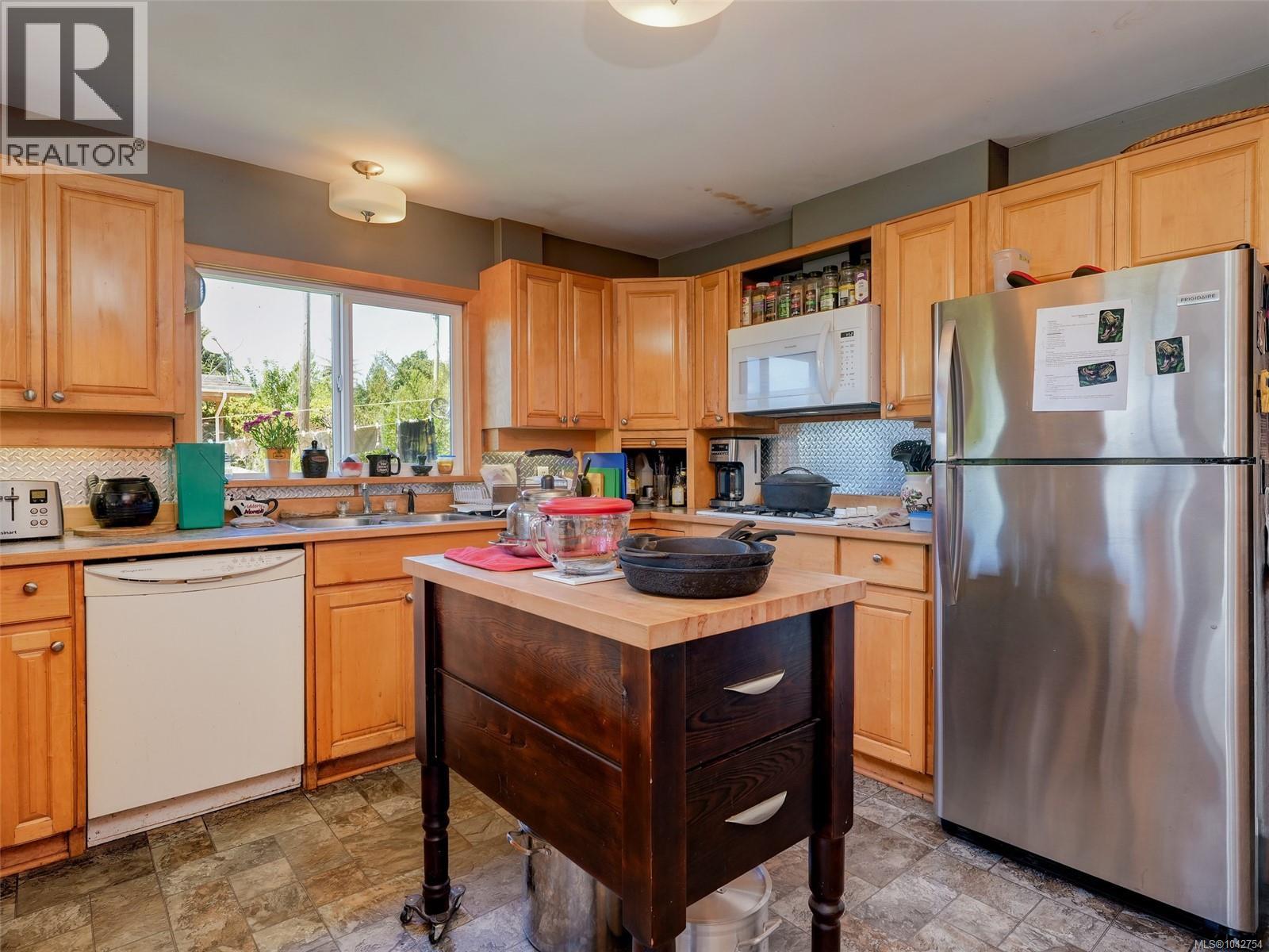 11720 West Coast Rd - 9