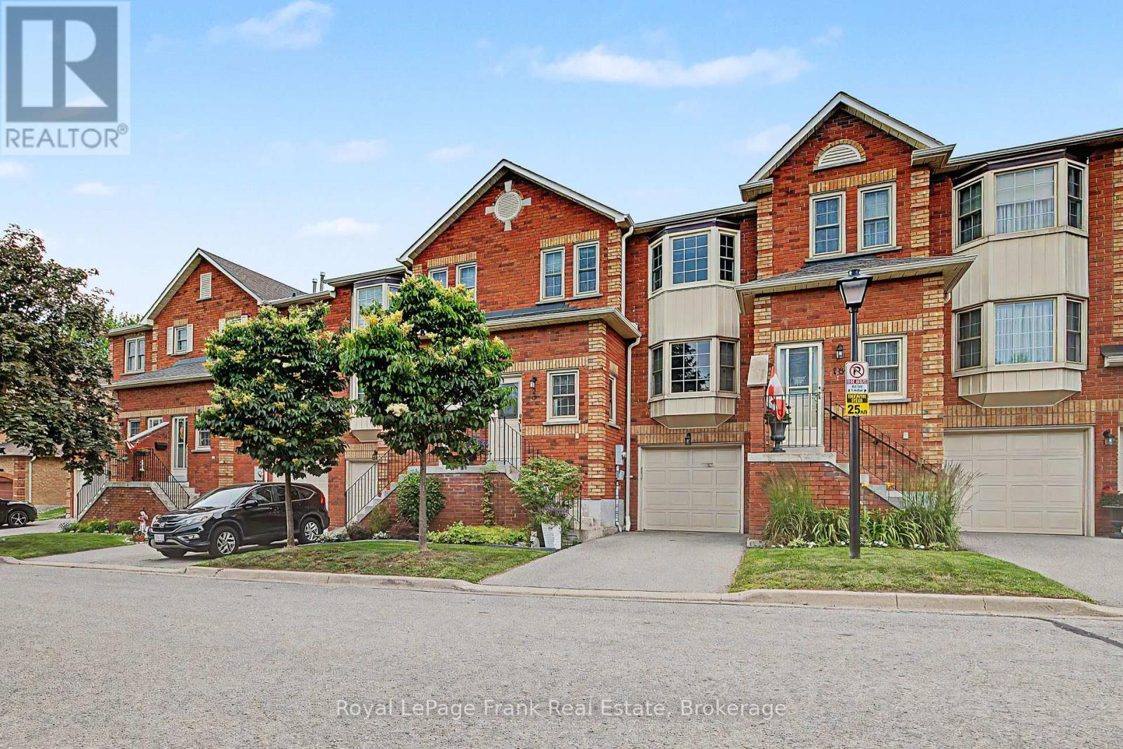 #20 1610 CRAWFORTH STREET - 1