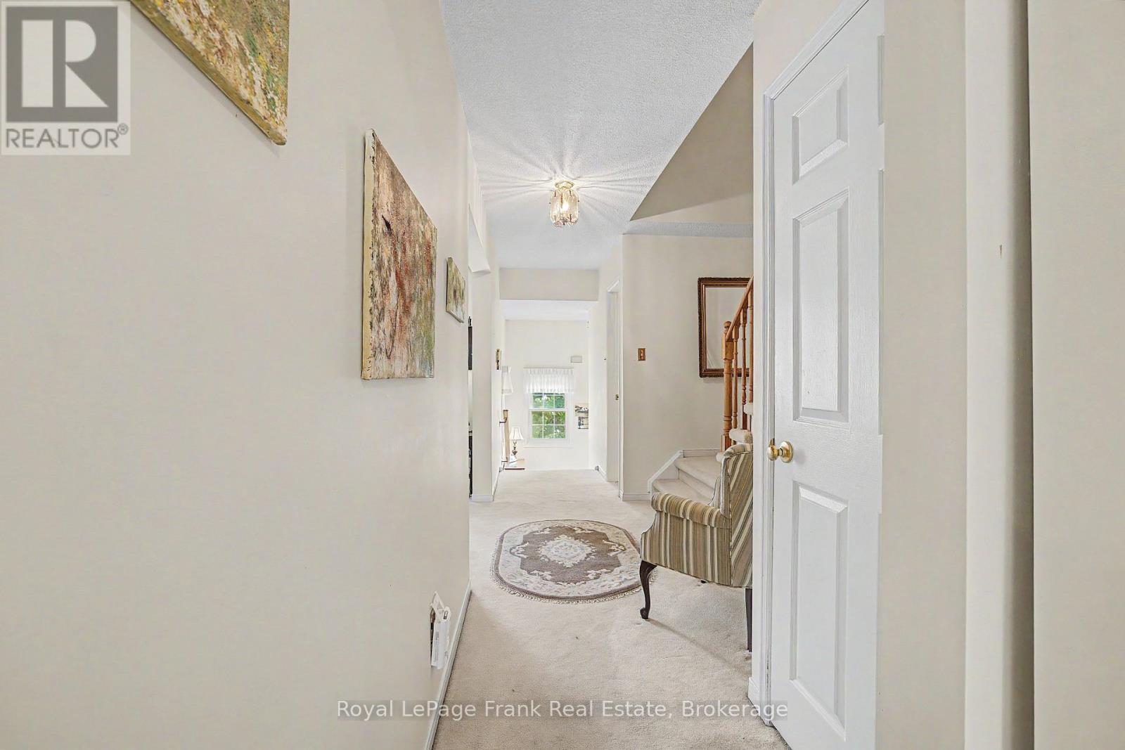 #20 1610 CRAWFORTH STREET - 13