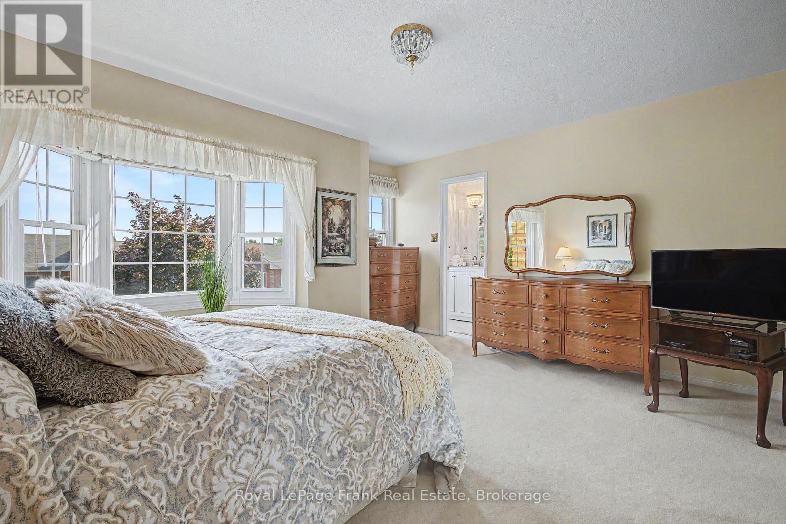 #20 1610 CRAWFORTH STREET - 16