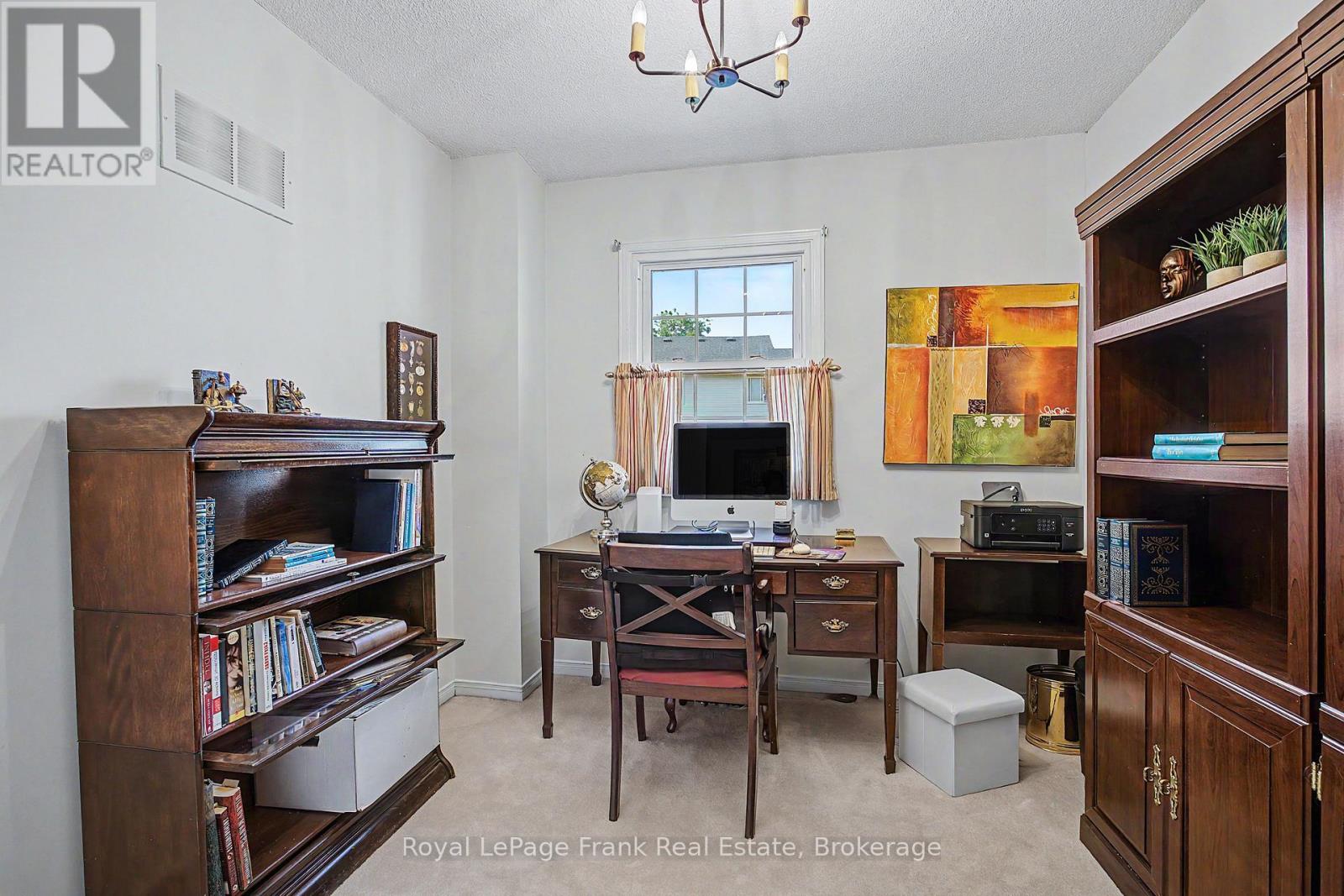 #20 1610 CRAWFORTH STREET - 26