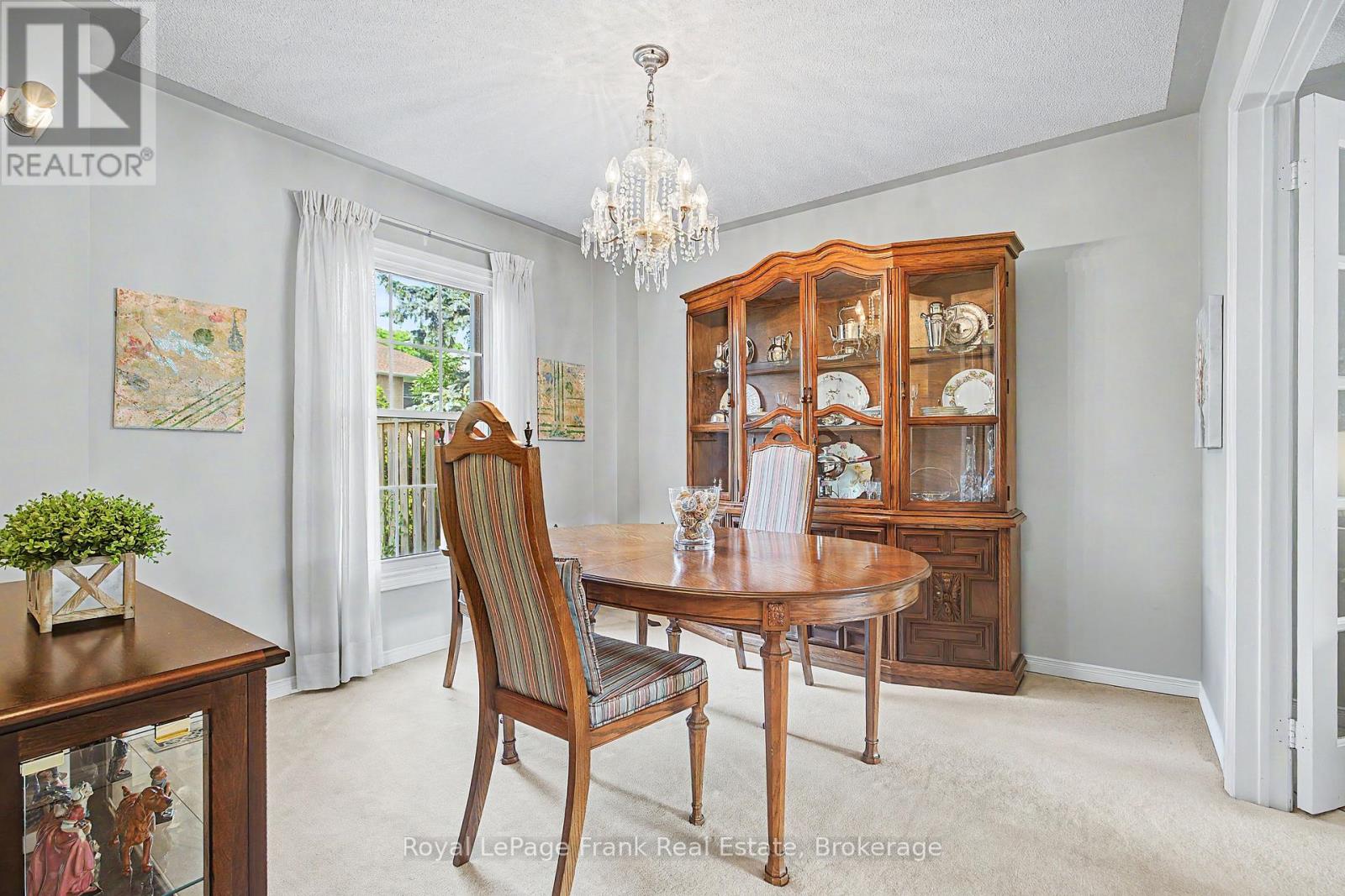 #20 1610 CRAWFORTH STREET - 7
