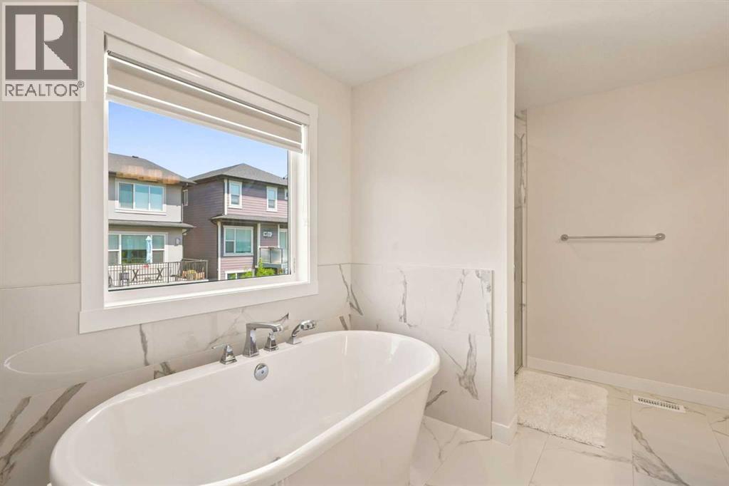 7164 11 Avenue SW — photo 29